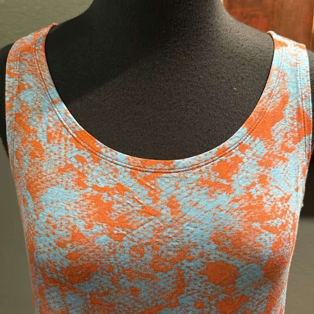LOGO Layers robin egg blue/red snakeskin print stretch long tank. Small. - Picture 2 of 4